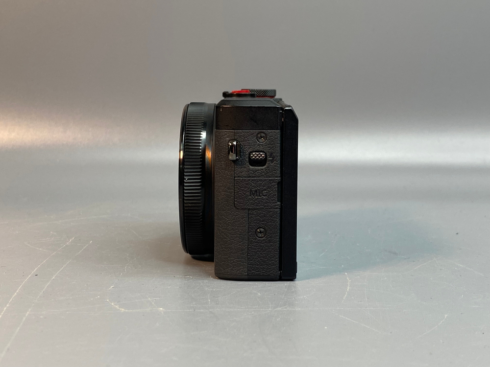 Canon G7X Mark III