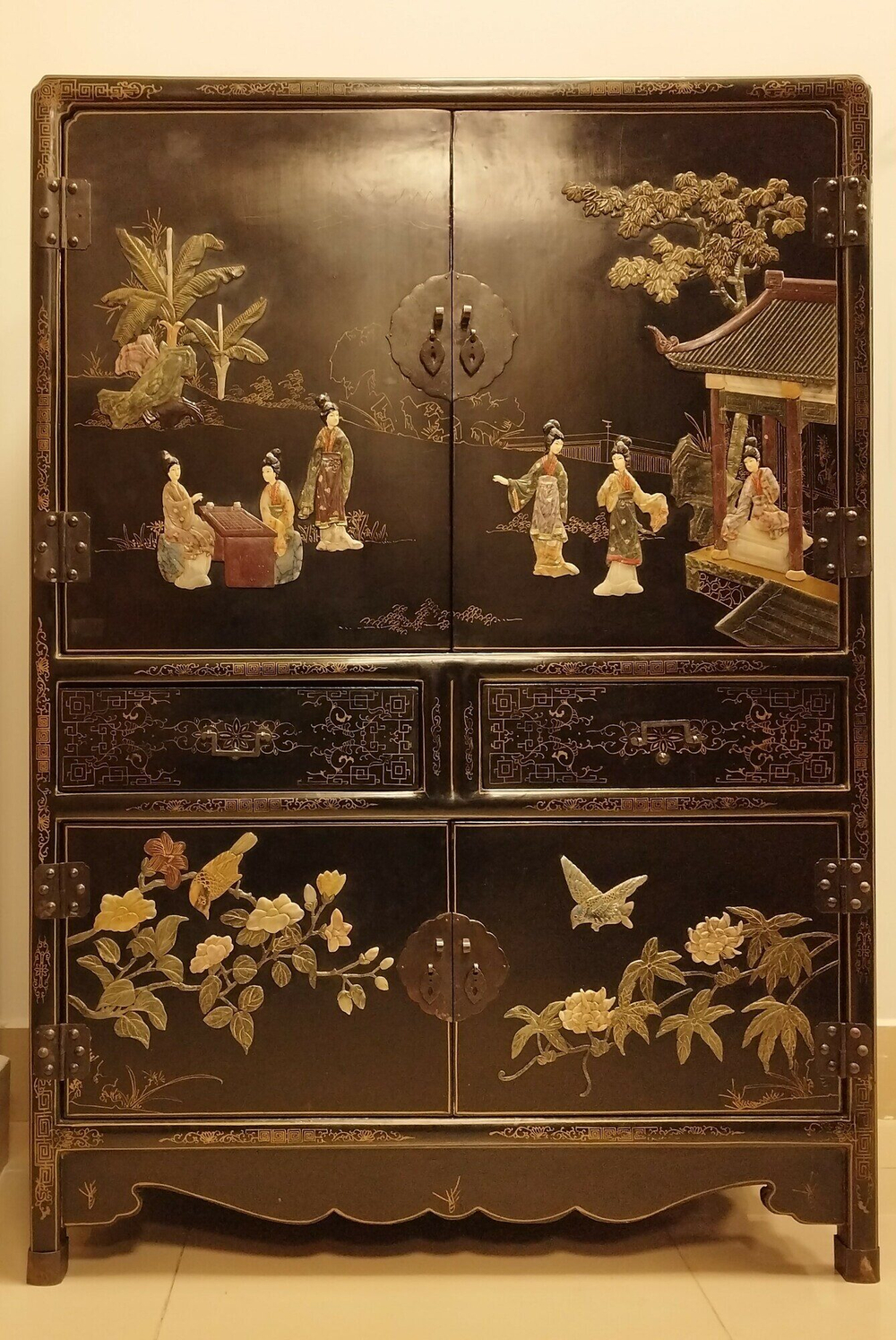 Комод в стиле Шинуазри