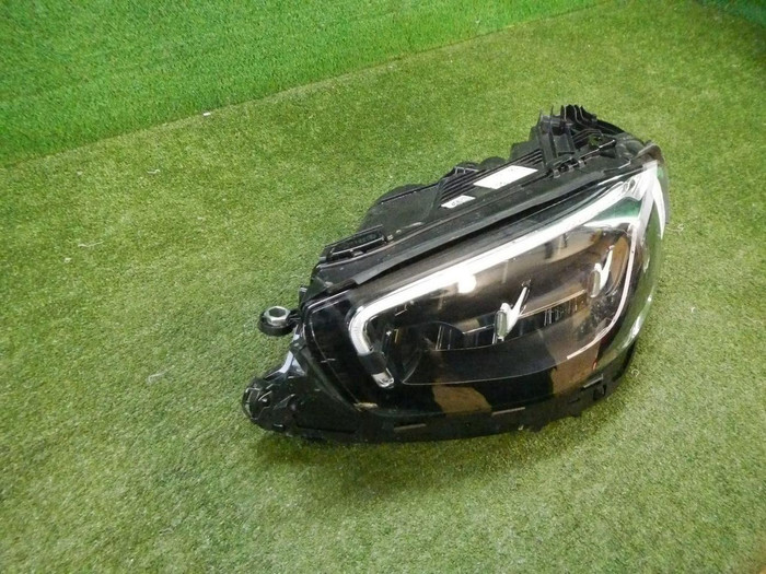 Фара левая Mercedes E W213 (2020-2023) LED