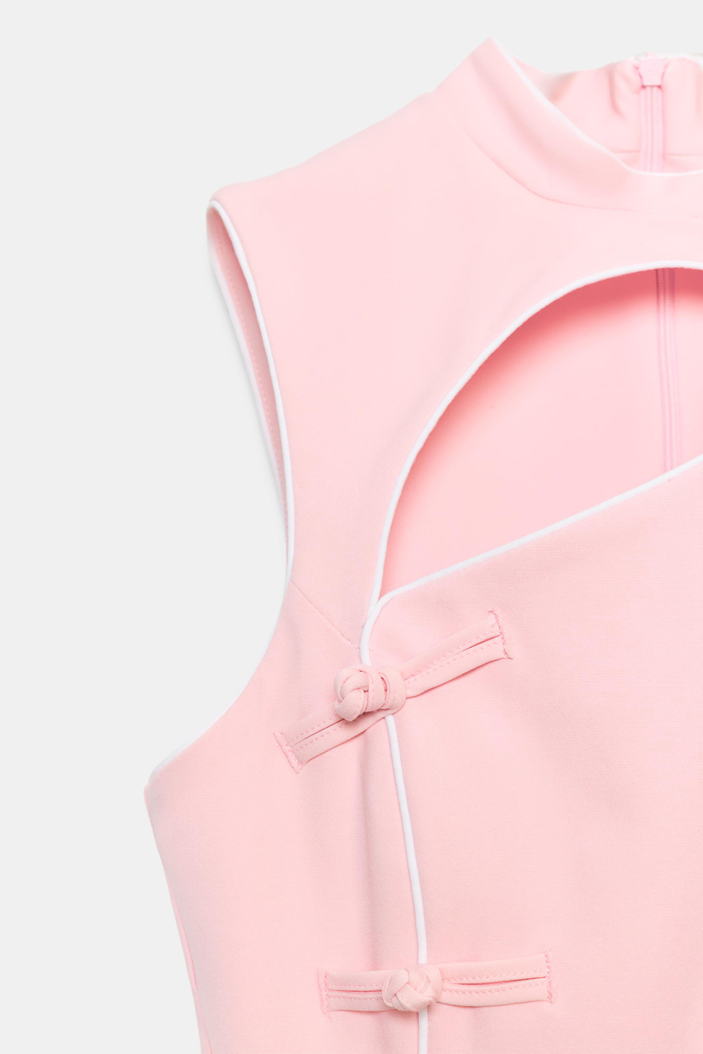 МИНИ-ПЛАТЬЕ С ЗАСТЕЖКАМИ-АЛАМАР — ZARA