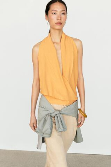 Massimo Dutti Топ из струящейся ткани с горловиной халтер и воланом, желтый