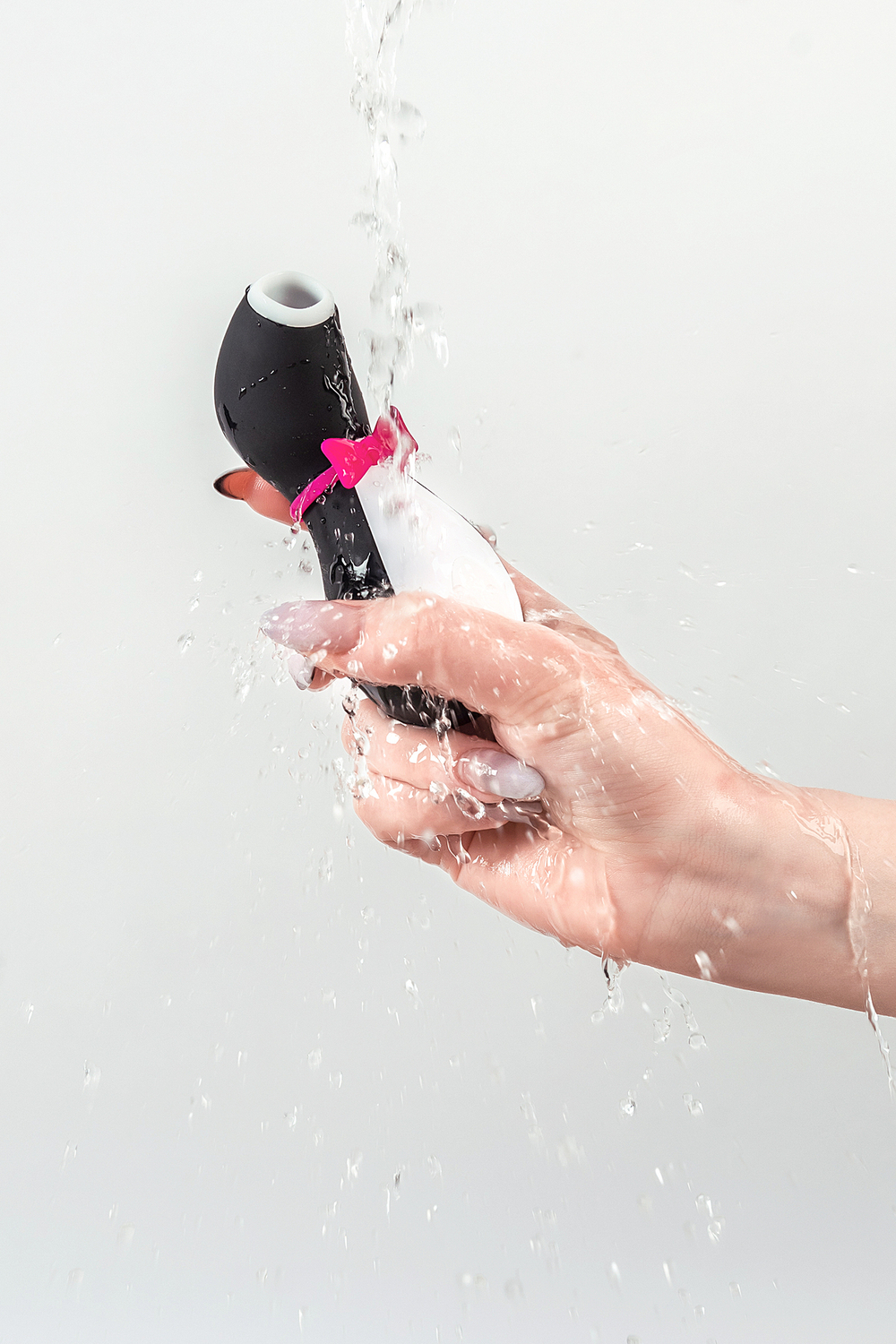 Вакуум-волновой бесконтактный стимулятор клитора Satisfyer Pro Penguin