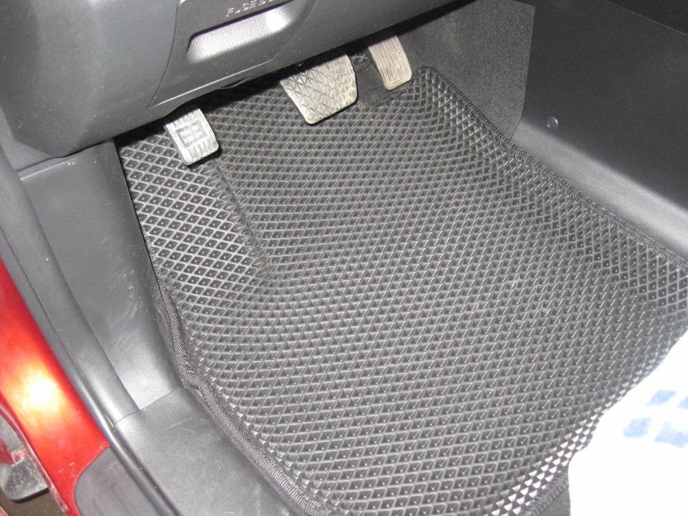 Автоковрики для Mazda CX-7 (2006-2012)