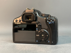 Canon 450D kit 18-55mm 3.5-5.6 IS 20.000 Кадров