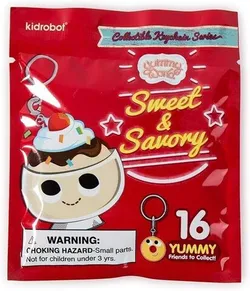 Случайная фигурка Yummy World: Sweet and Savory Keychain Series