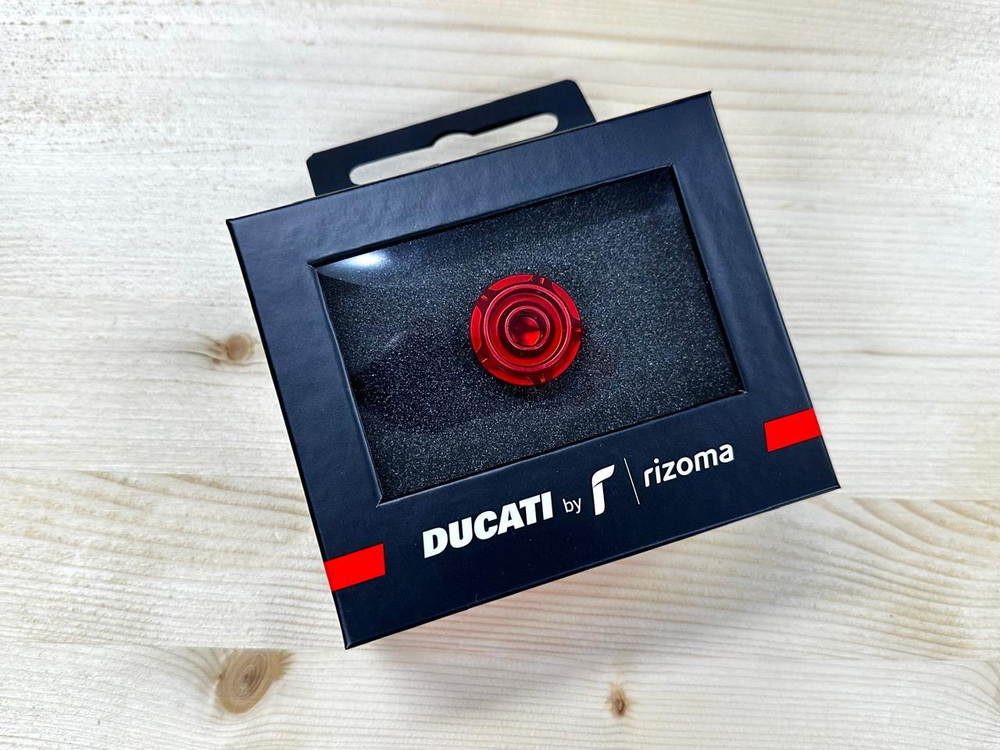 Ducati Performance Пробка маслозаливная - красная 97380871AB