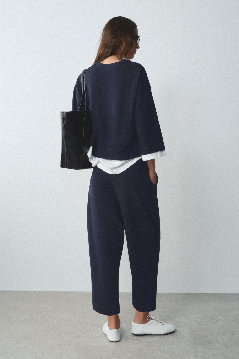 ТОЛСТОВКА С ДЛИННЫМИ РУКАВАМИ И КОНТРАСТНОЙ ВСТАВКОЙ — ZARA