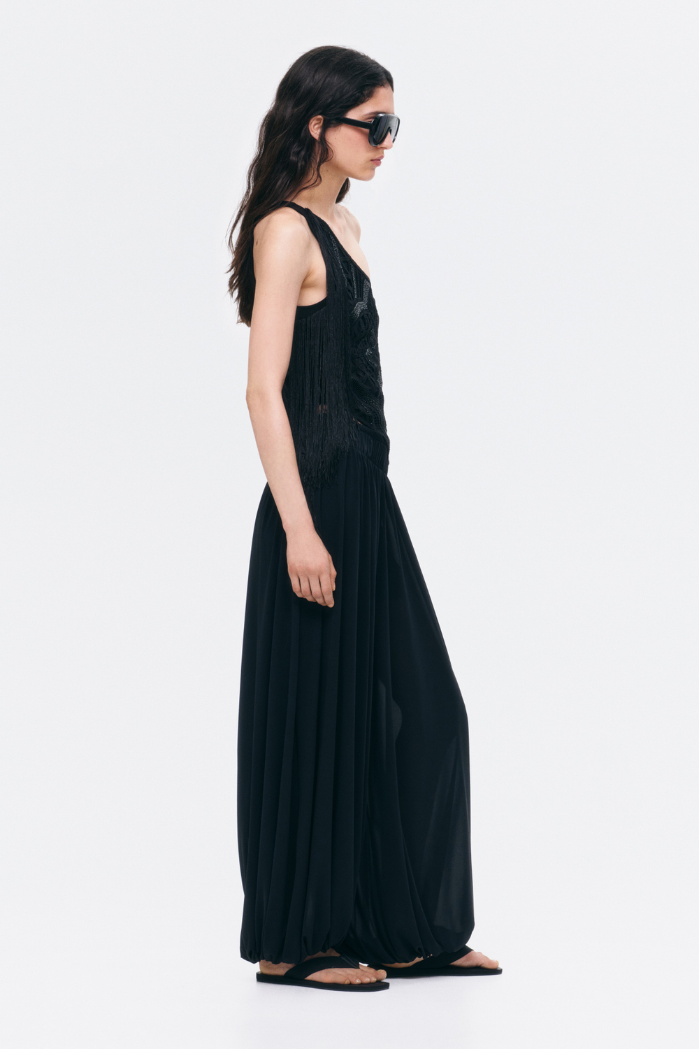 Топ на одно плечо с вышивкой - H&M