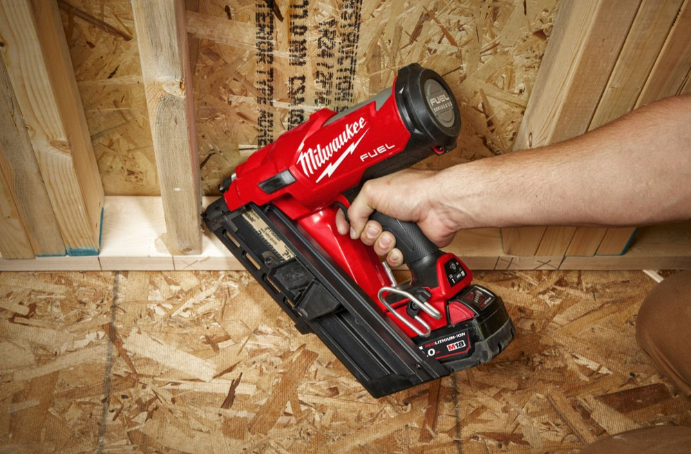 Аккумуляторный гвоздезабиватель Milwaukee M18 FFN-0C 4933471406