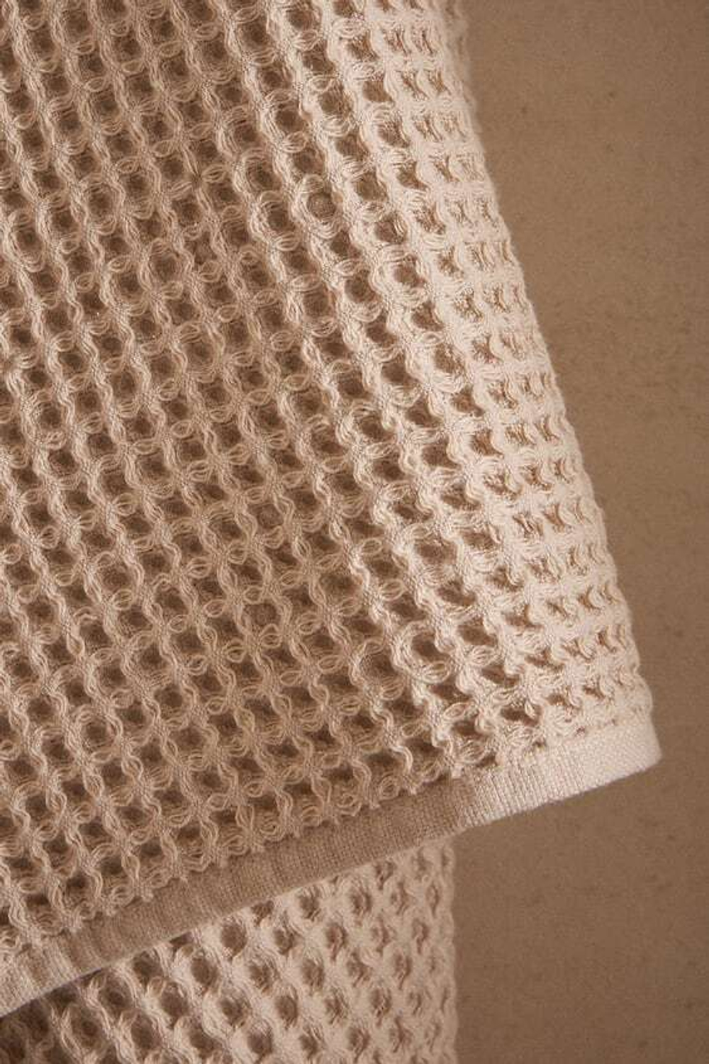 ZARA HOME ВАФЕЛЬНОЕ БАННОЕ ПОЛОТЕНЦЕ, ПЕСОЧНЫЙ