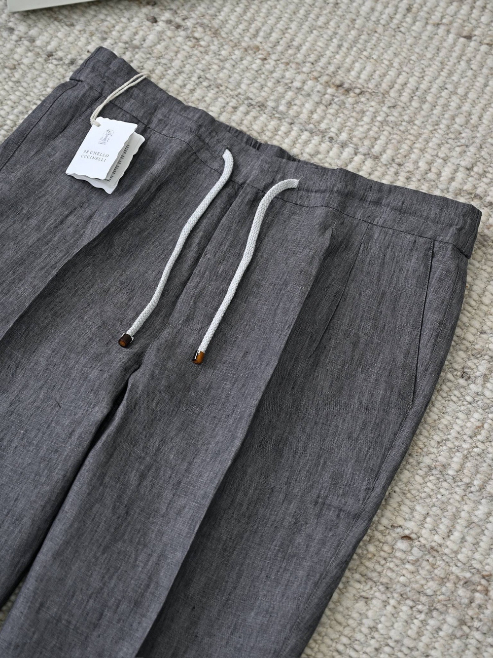 Льняной костюм Brunello Cucinelli