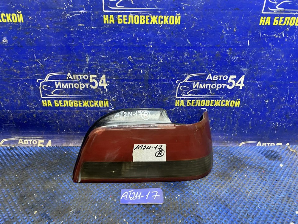 Стоп правый TOYOTA CARINA 1998