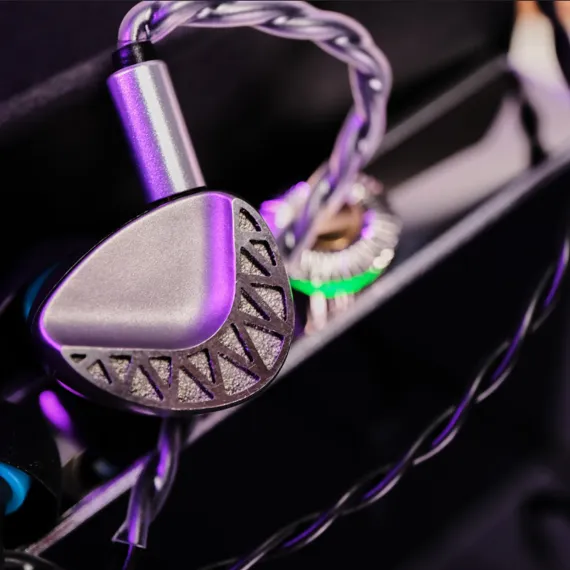 Unique Melody Maven II Titanium
