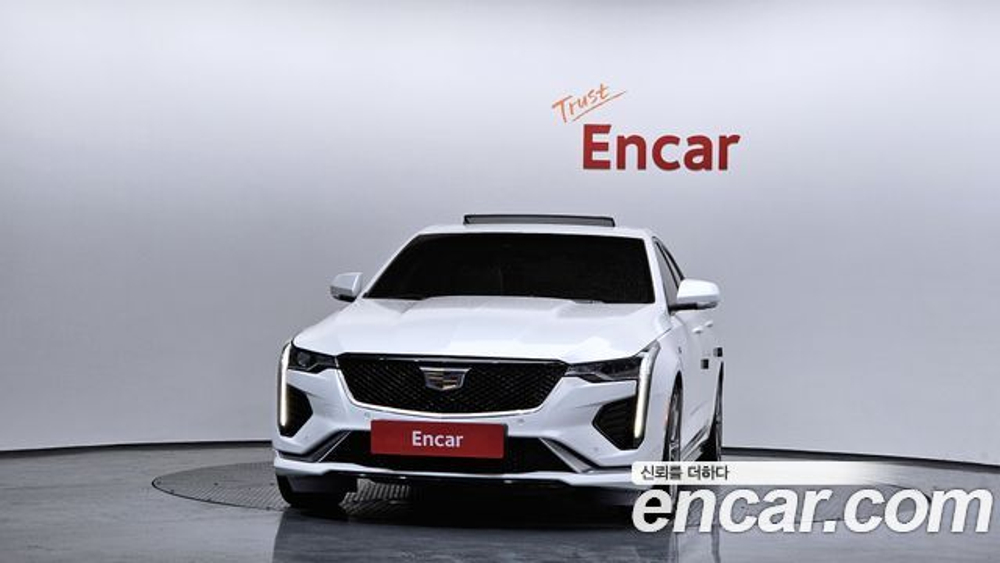 Cadillac CT4 2.0 — 2020