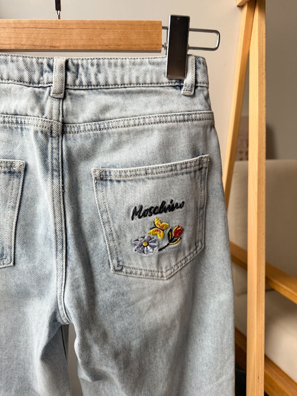 Джинсы Moschino, 140