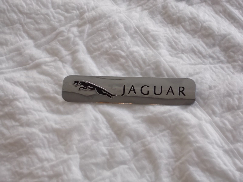 Логотип Jaguar. Цветной. Большой (12.5 х 3 см)