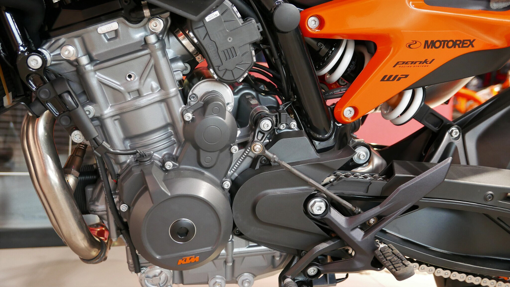 KTM 890 DUKE GP