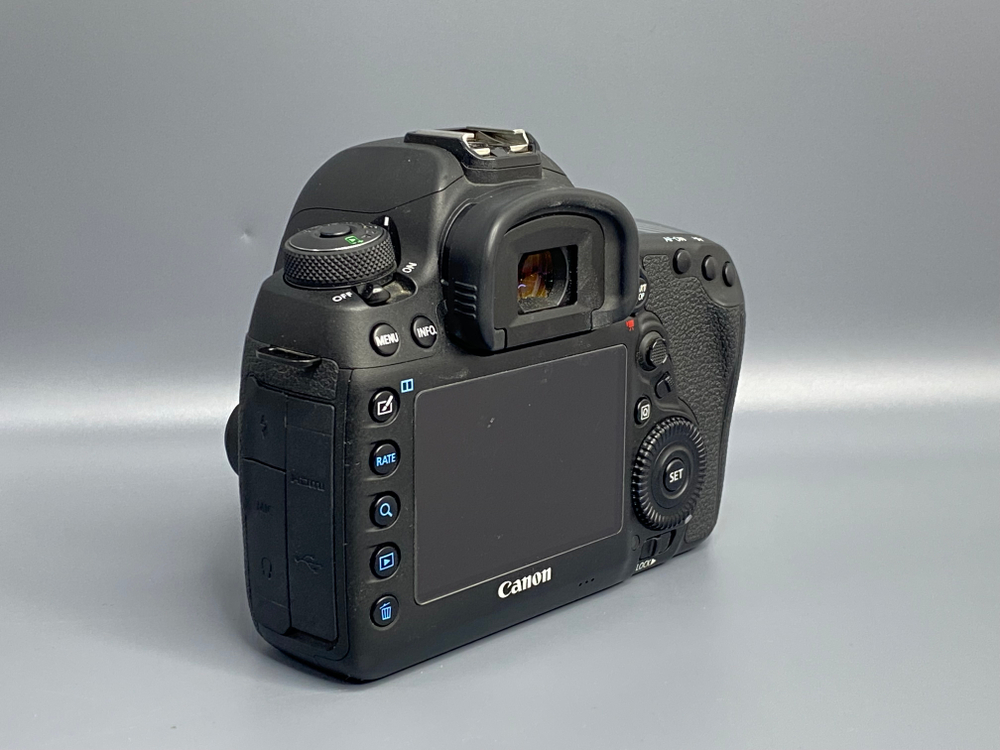 Canon EOS 5D Mark IV — 23 000 кадров