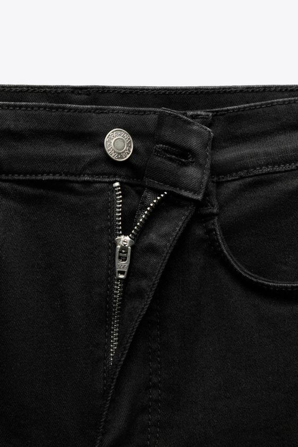 ZARA ДЖИНСЫ TRF SKINNY С ВЫСОКОЙ ПОСАДКОЙ, ЧЕРНЫЙ