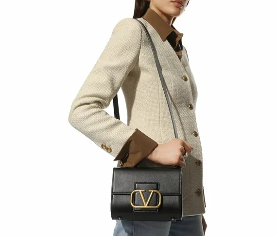 Сумка Valentino Stud Sign черный
