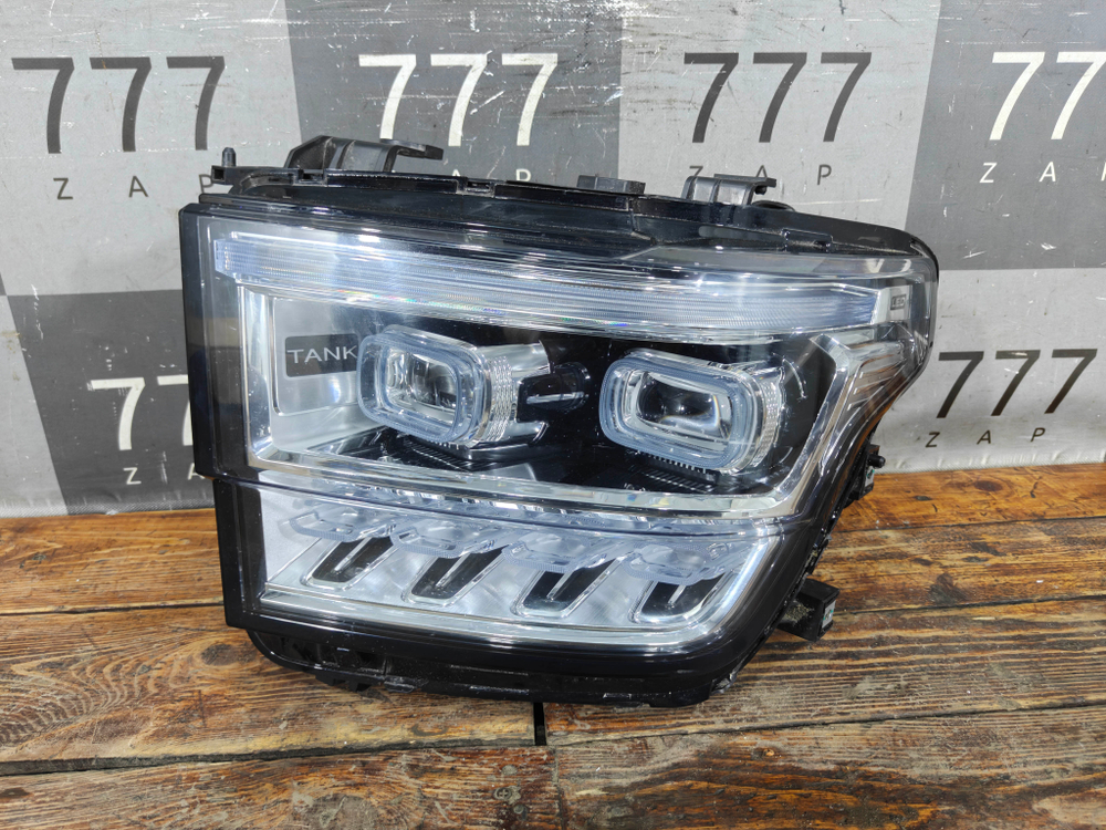 Фара левая LED Tank 500 21-нв Б/У Оригинал 4121104XKV3AA