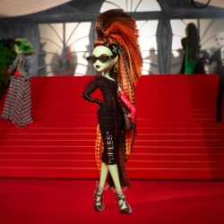 Кукла Off-White c/o Monster high Электра Мелоди