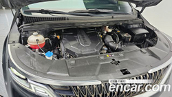 KIA Canival 9-Seater Signature — 2021