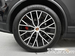 Porsche Macan 4S — 2025