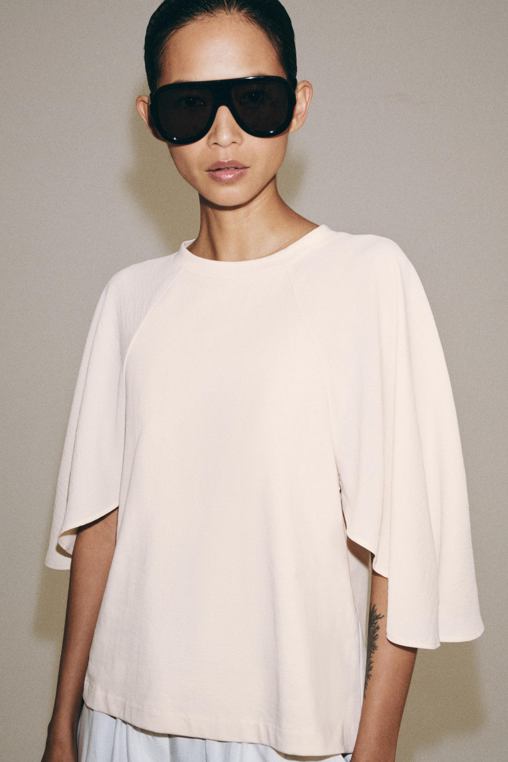 КОМБИНИРОВАННАЯ ФУТБОЛКА — ZARA