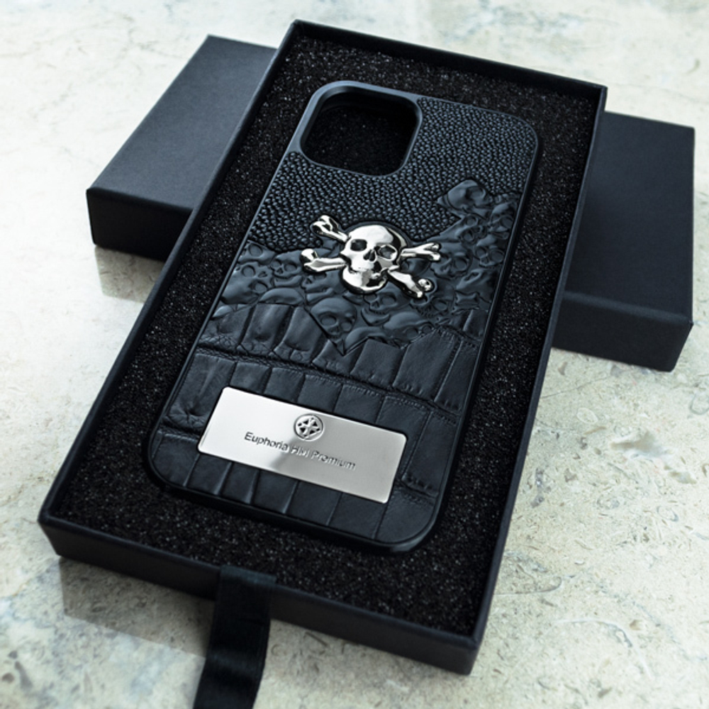 Чехол Euphoria HM Crossbones Skull LUX в фирменной упаковке — эксклюзивный подарок коллекционеру