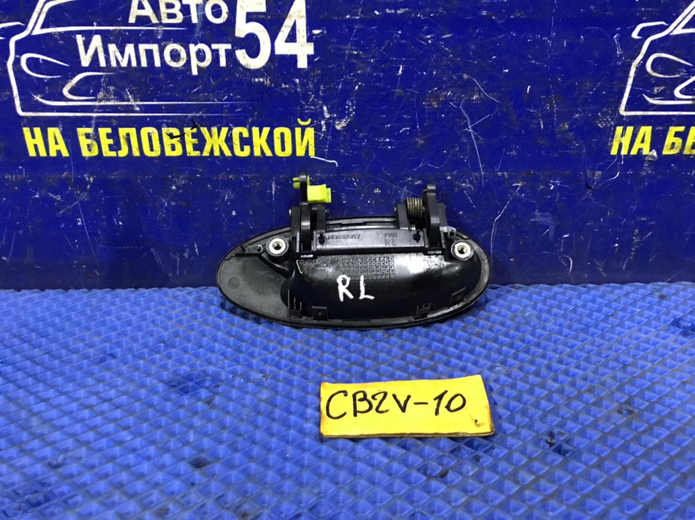 Ручка двери задней левой внешняя MITSUBISHI LIBERO 1999