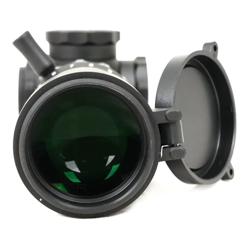 Оптический прицел ARKON Model C 1-10x24 / Аркон Модель Ц1 10 24 - объектив крупным планом с открытой защитной крышкой