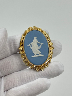 Брошь Wedgwood