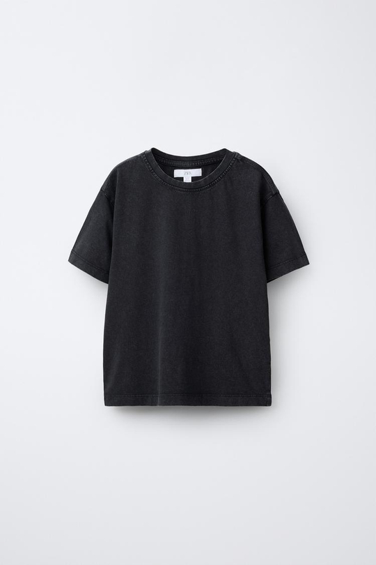 ZARA БАЗОВАЯ ФУТБОЛКА ИЗ ТКАНИ С ЭФФЕКТОМ ПОТЕРТОСТИ, АНТРАЦИТОВО-СЕРЫЙ