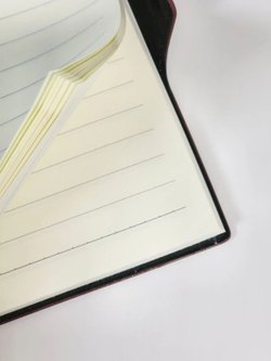 Блокнот А5 100 л. линейка на магнитной кнопке коричневый (201688323-1)