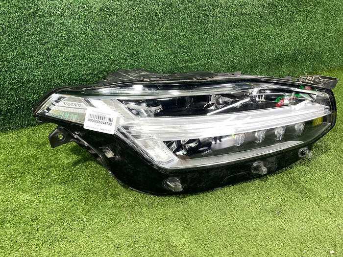 Фара правая Volvo XC90 2 (2014-2019) Full LED
