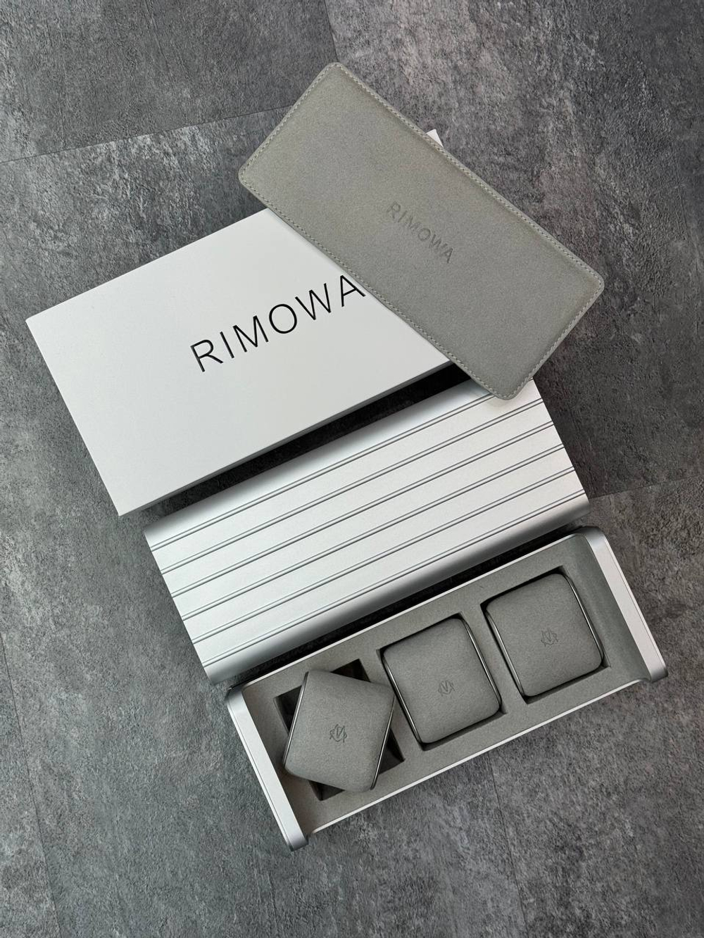 Кейс для часов Rimowa