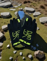 Перчатки -273 SIM Glove на руле симрейсинга