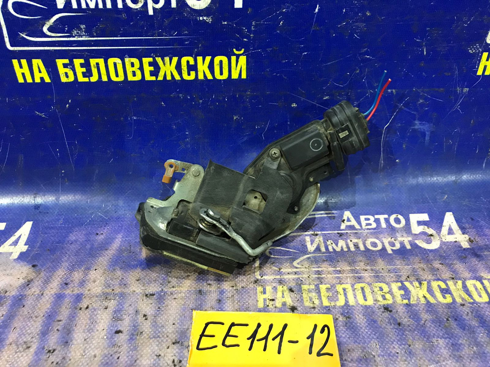 Замок двери задней правой TOYOTA COROLLA 1999