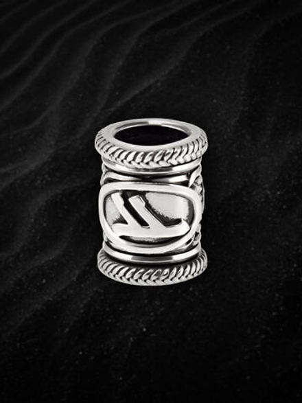 Руна Феху из серебра — богатство и благополучие
