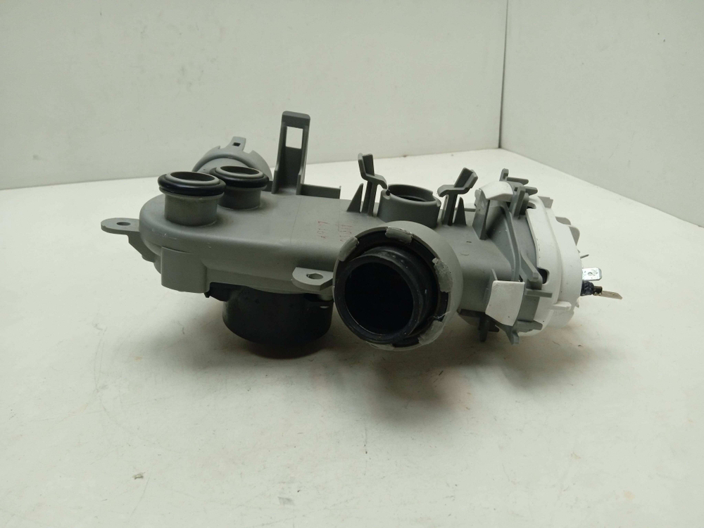 SRV55T03EU/30 ктп17 ТЭН в сборе для посудомоечной машины Bosch 9000088338 б/у