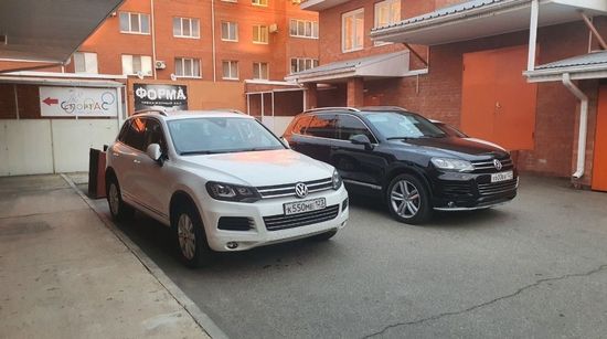 Накладка переднего бампера для VW TOUAREG 2010-2018