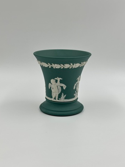 Ваза Wedgwood тёмно-зелёная