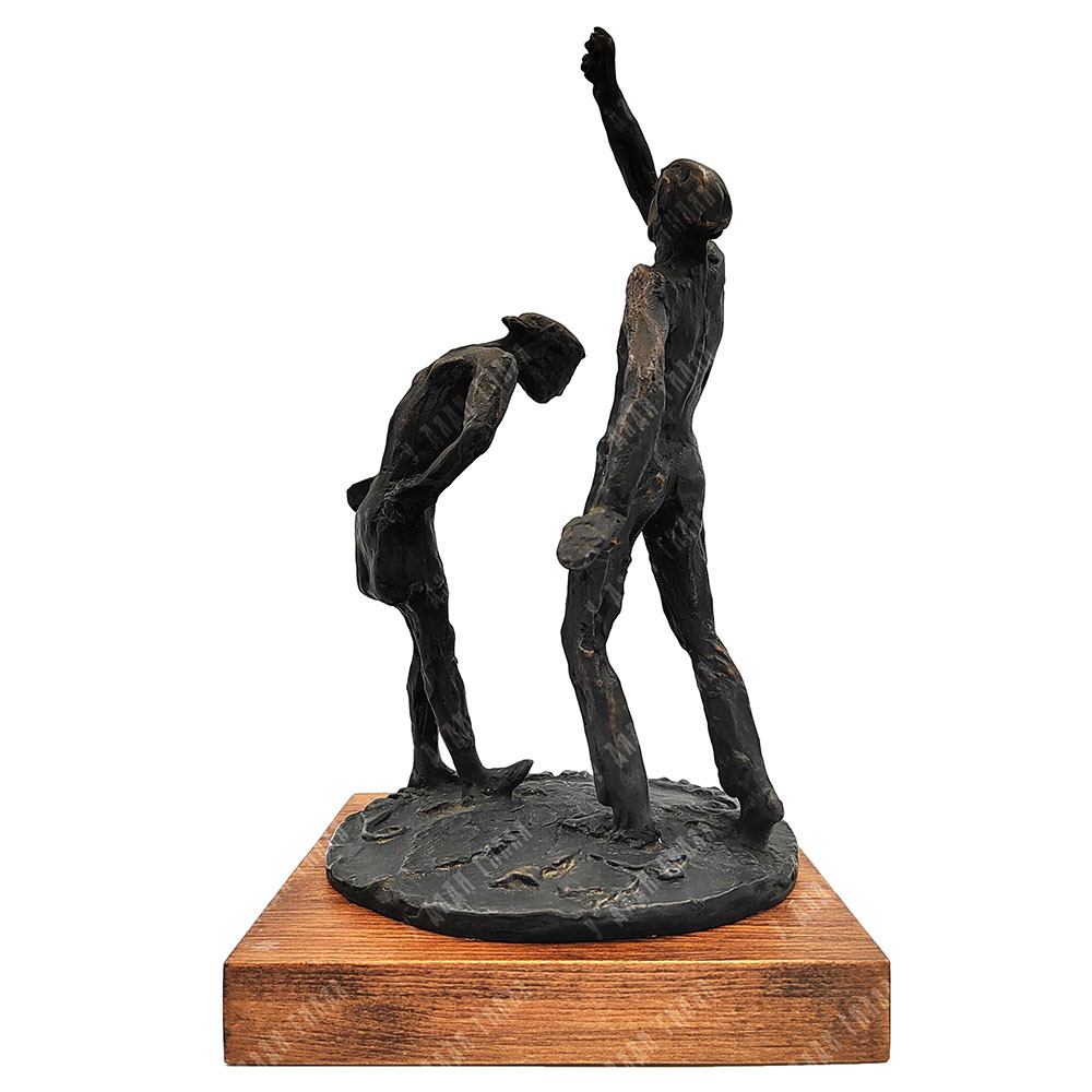 Динес Ю. С. Орлянка. Бронза, литьё. 2000 г.