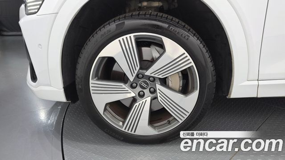 Audi e-tron 55 Quattro Sportback — 2022