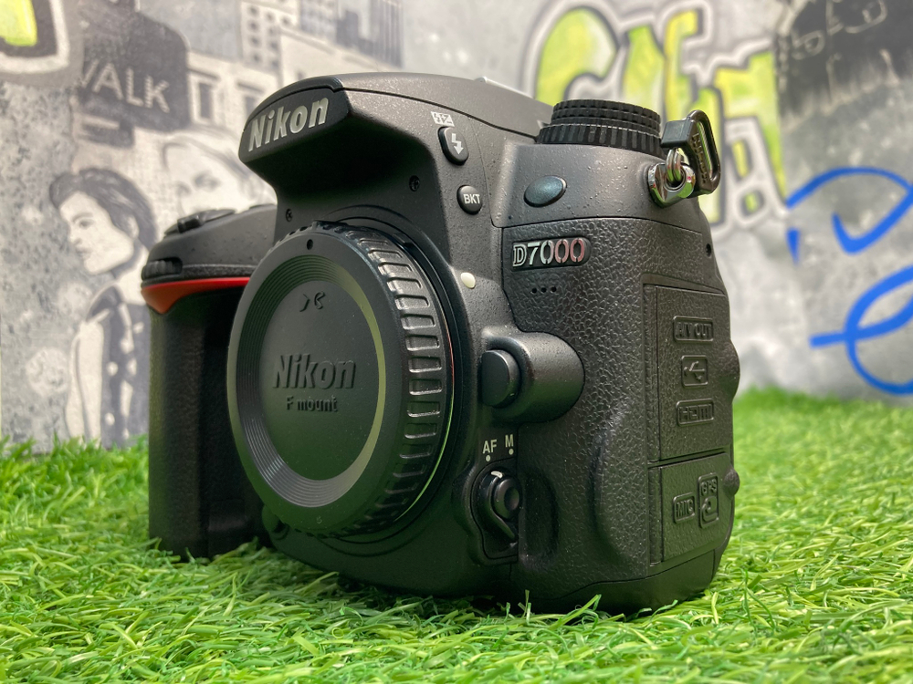 Nikon D7000 2.300 кадров