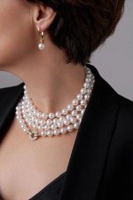 Нить 160 см кремового жемчуга Swarovski диаметром 1 см с золотой застежкой из цирконов