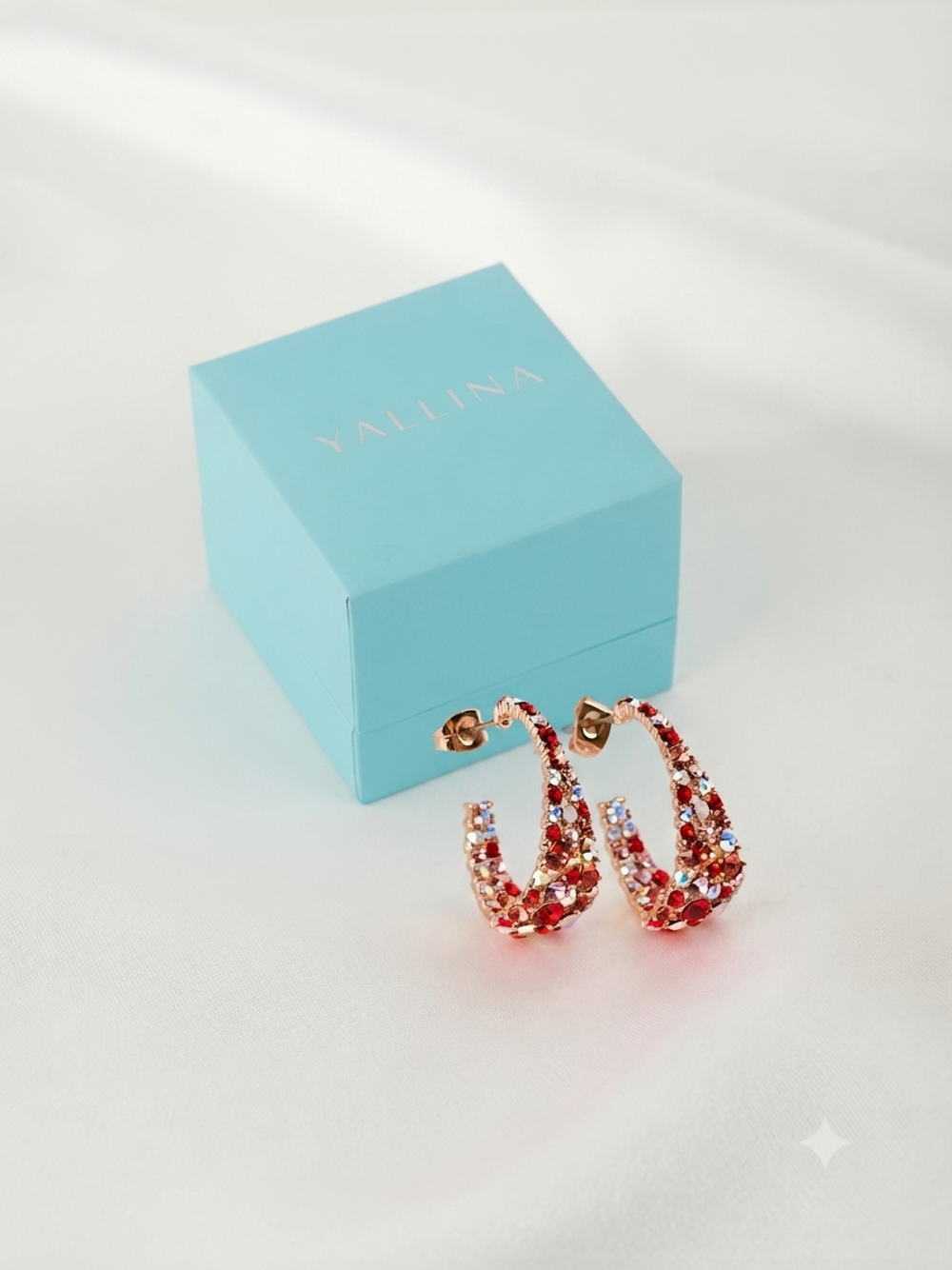 Серьги-полукольца вечерние Россыпь из красных камней Swarovski