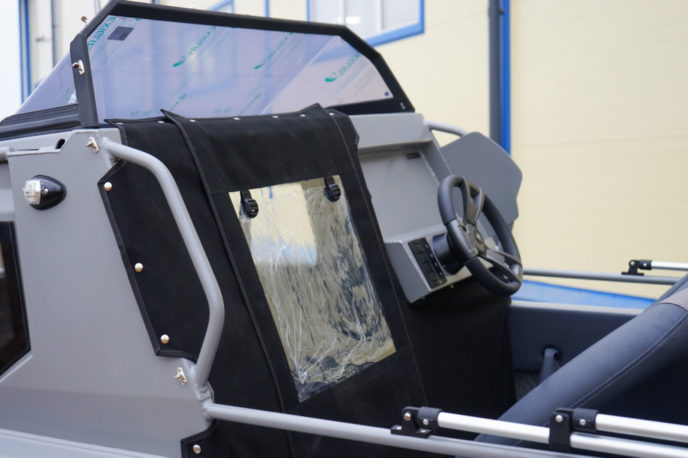 Алюминиевая лодка Berkut M HT
