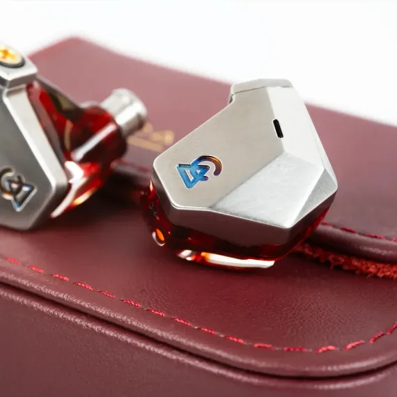 Campfire Audio Grand Luna Silver Red